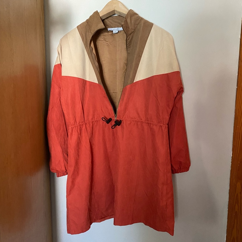 Red Brown and Cream Windbreaker Dress Size Small